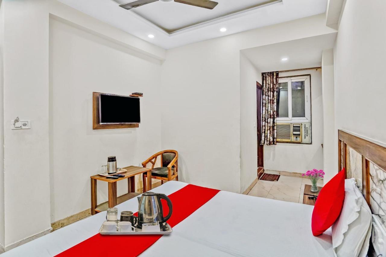 Oyo 88326 Hotel Cloud 9 New Delhi Extérieur photo