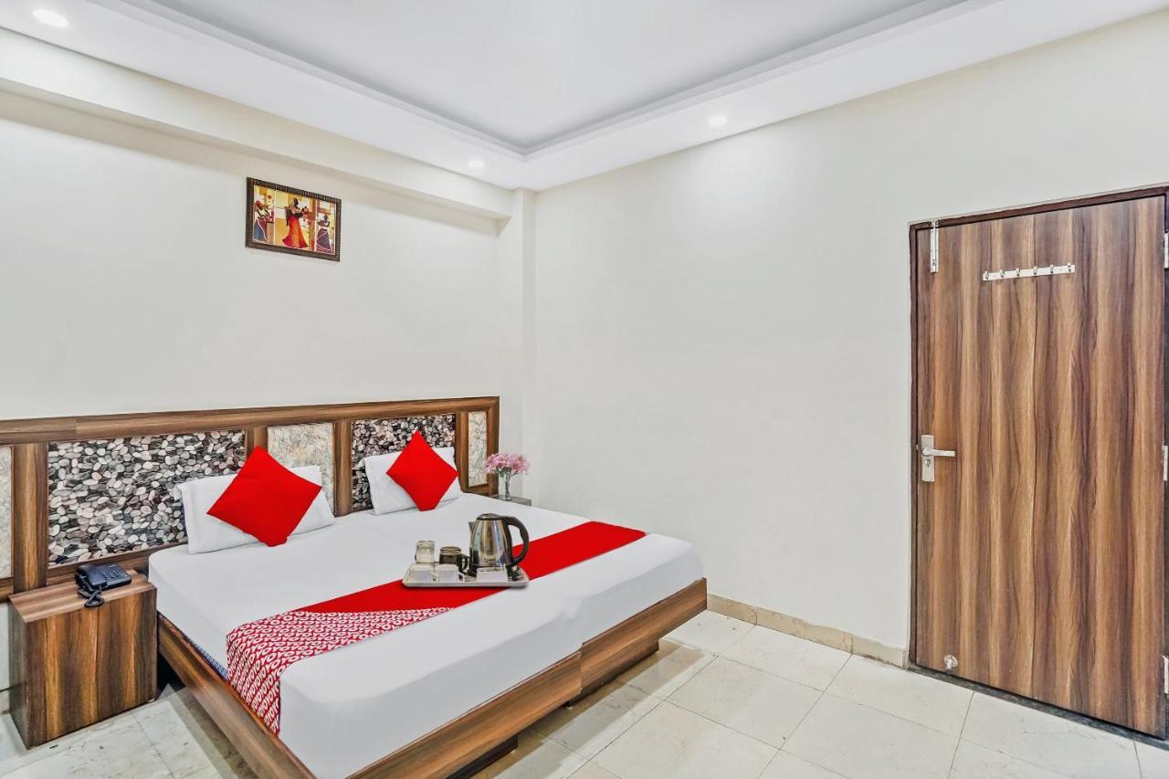 Oyo 88326 Hotel Cloud 9 New Delhi Extérieur photo