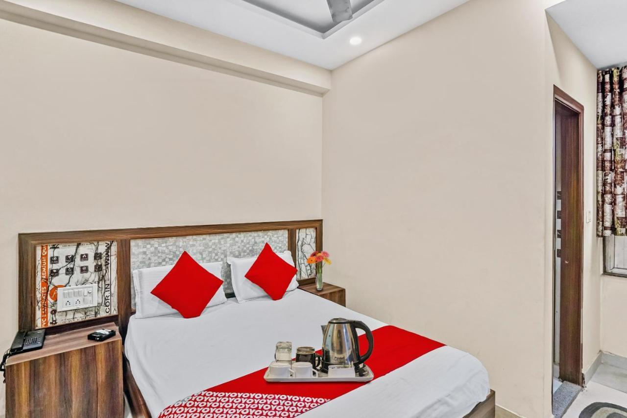 Oyo 88326 Hotel Cloud 9 New Delhi Extérieur photo